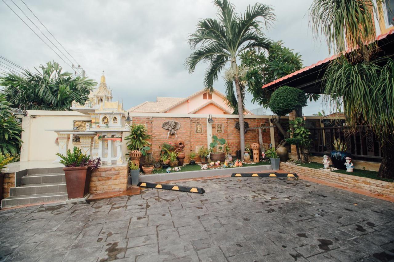 Iyara Hua Hin Lodge Ngoại thất bức ảnh